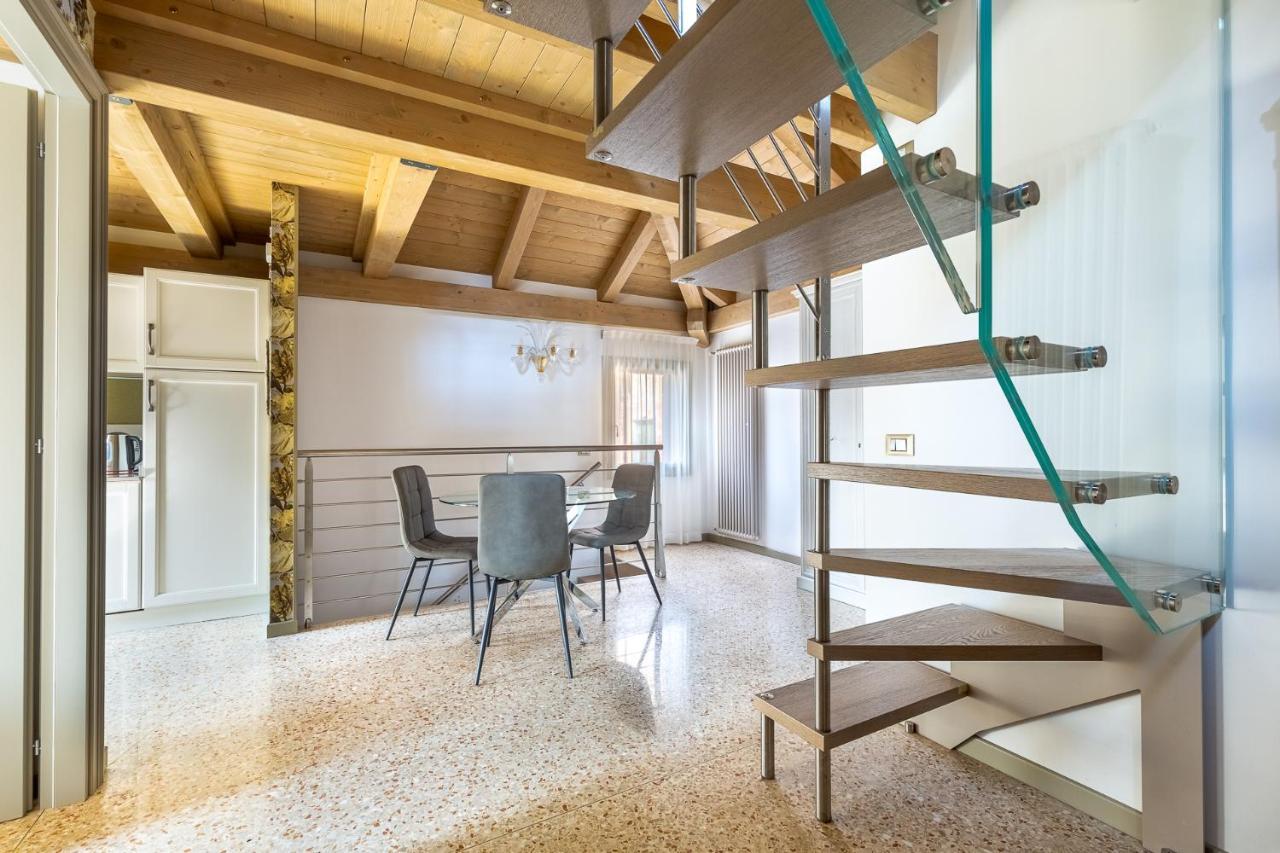 Ca' Cappello Venice Apartment 2 With Canal View エクステリア 写真