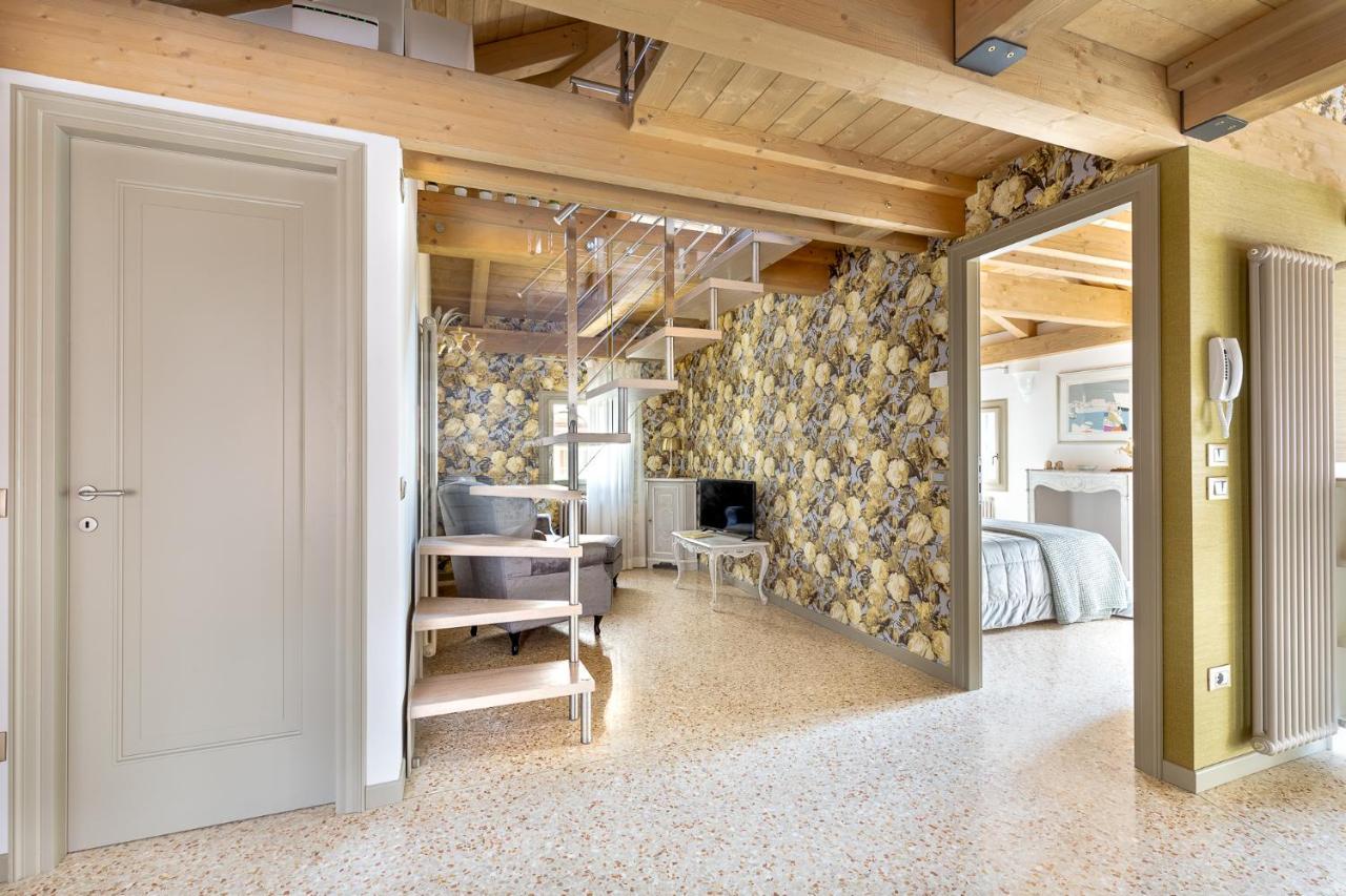 Ca' Cappello Venice Apartment 2 With Canal View エクステリア 写真