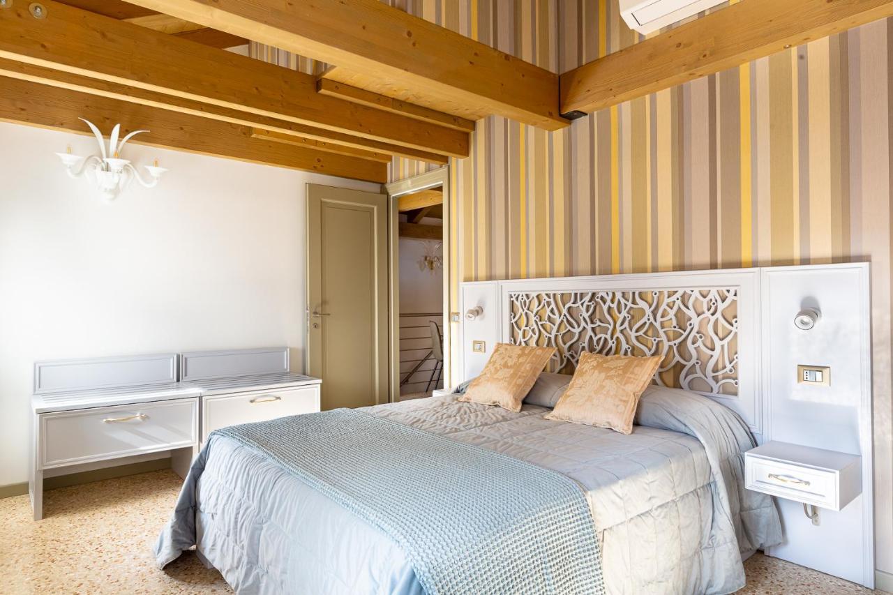 Ca' Cappello Venice Apartment 2 With Canal View エクステリア 写真