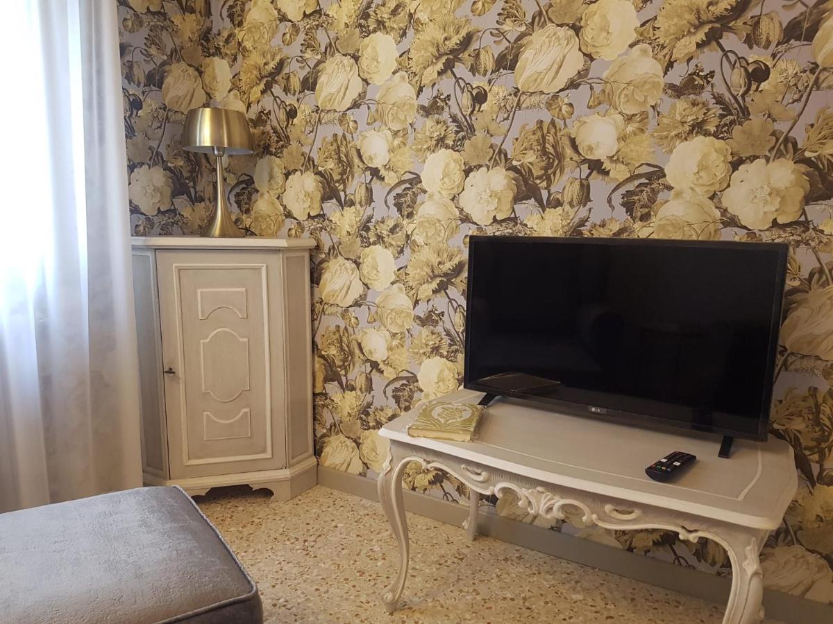 Ca' Cappello Venice Apartment 2 With Canal View エクステリア 写真